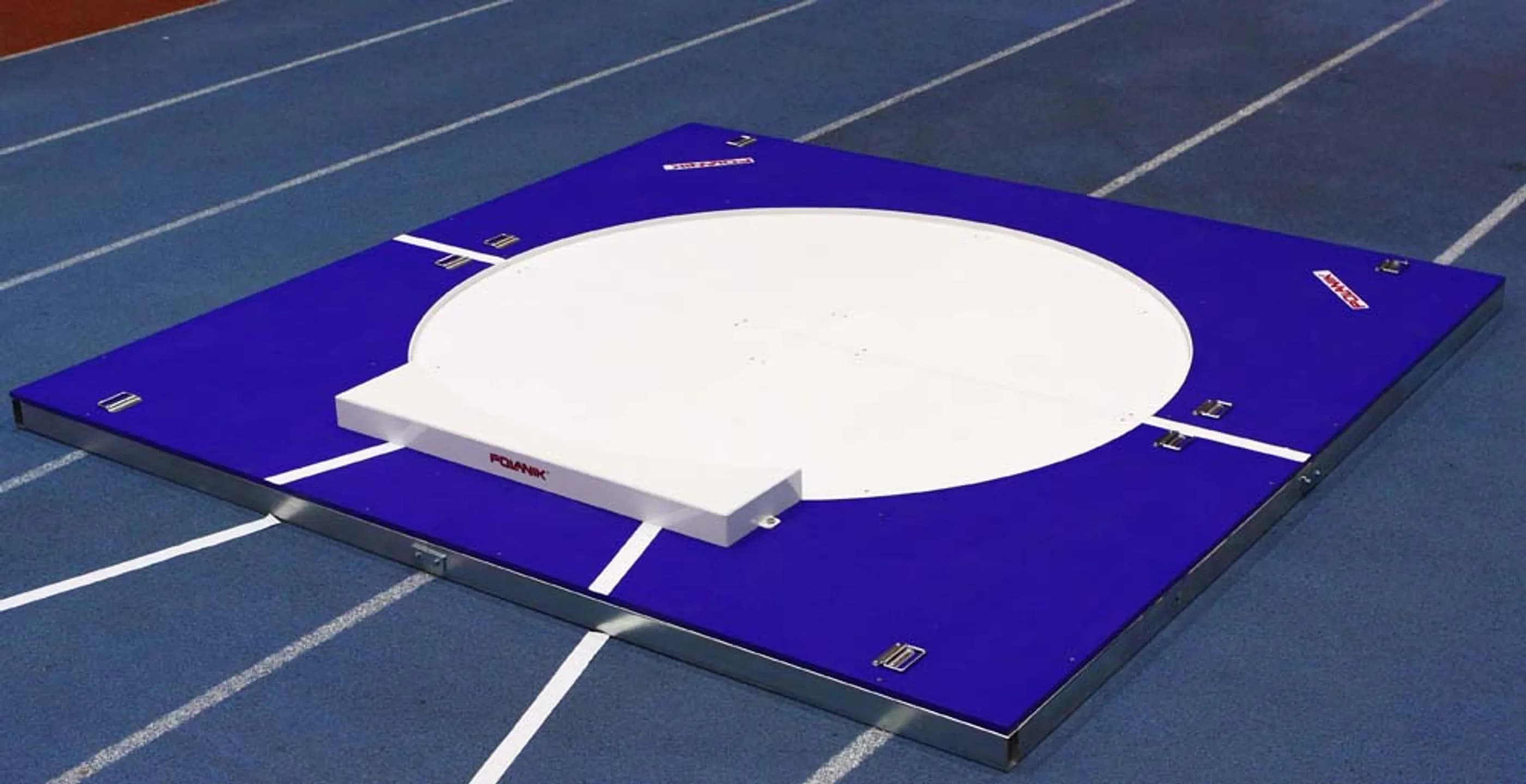 Polanik Indoor Throwing Area with Circle and Competition Toe Board