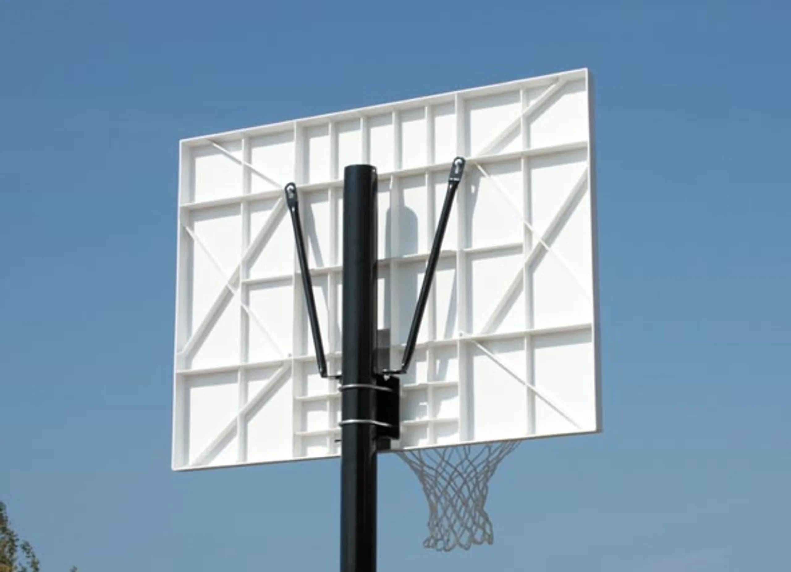 63521 Sure Shot Heavy duty Portable Unit_Rear of Backboard