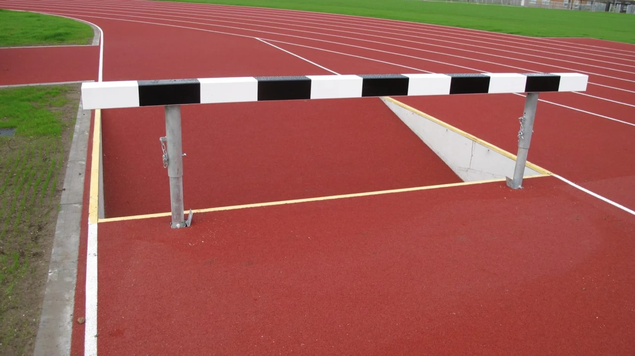 water jump barrier