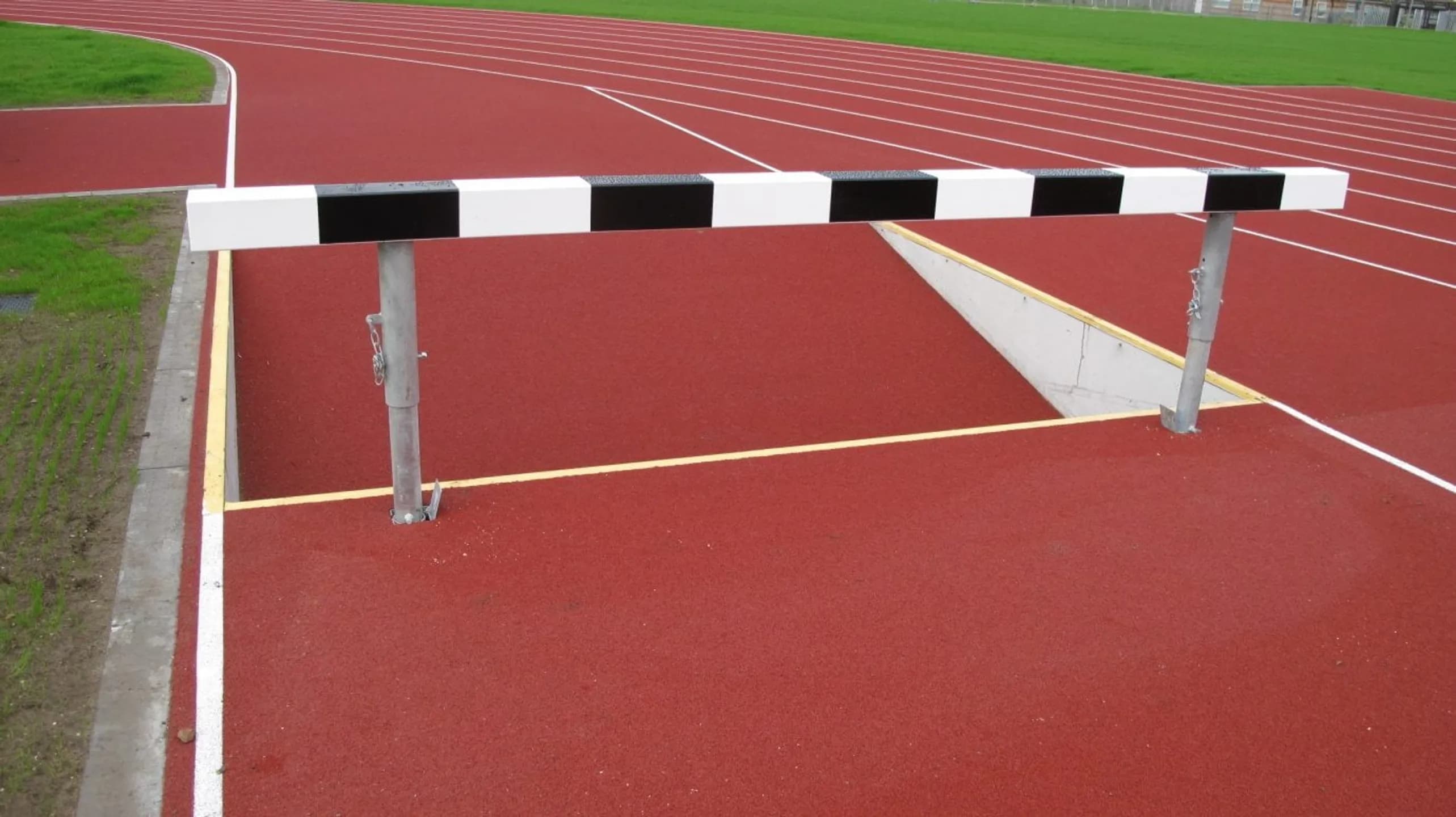 Cantabrian Water Jump Barrier